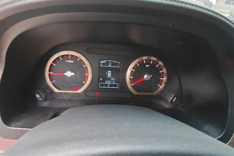 Used FORTHING Lingzhi 2018 M5L 1.6L 7-Seater Luxury Model Instrument Cluster