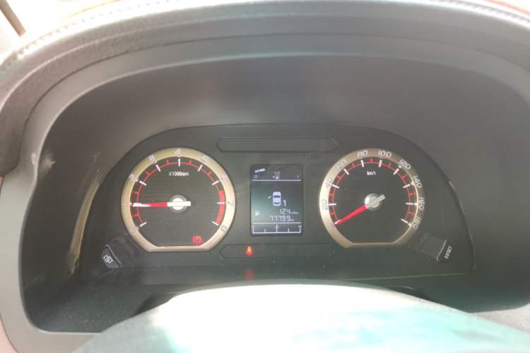 Used FORTHING Lingzhi 2018 M5L 1.6L 7-Seater Comfort Model Instrument Cluster
