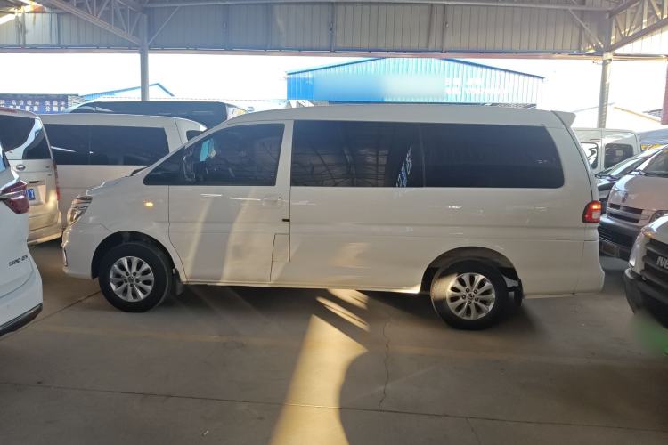 Used FORTHING Lingzhi 2018 M5L 1.6L 7-Seater Luxury Model Left Side
