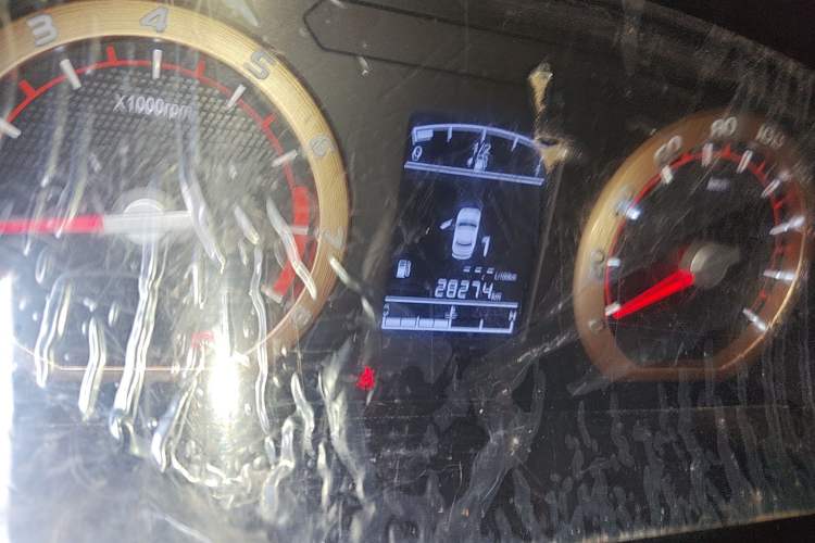Used FORTHING Lingzhi 2018 M3 1.6L 7-Seater Comfort Model Odometer Close Up