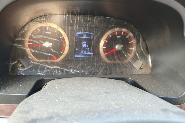 Used FORTHING Lingzhi 2018 M5L 1.6L 7-Seater Comfort Model Odometer Close Up