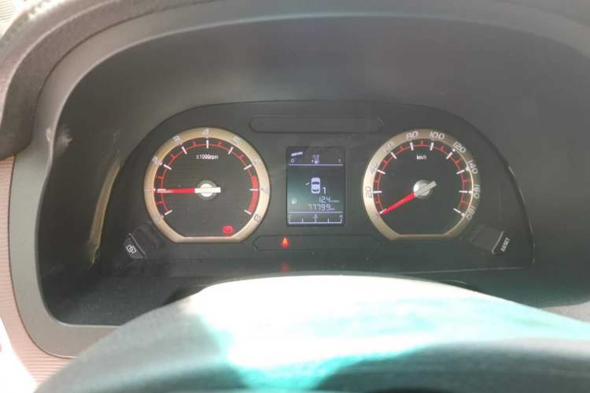 Used FORTHING Lingzhi 2018 M5L 1.6L 7-Seater Comfort Model Odometer Close Up