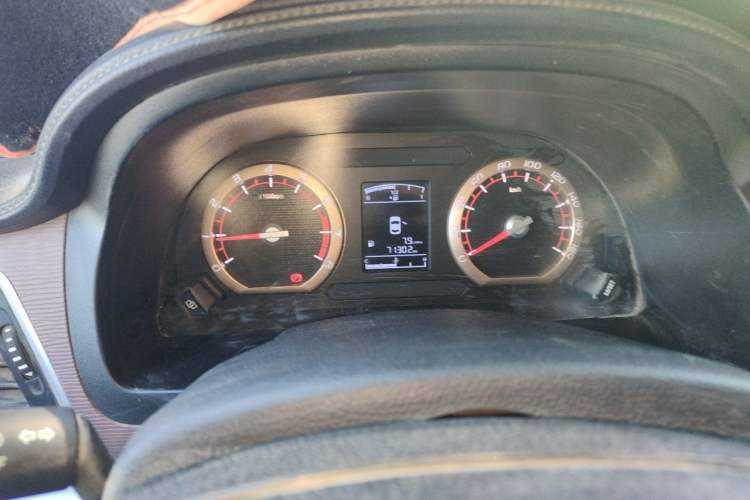 Used FORTHING Lingzhi 2018 M5L 1.6L 9-Seater Comfort Model Odometer Close Up