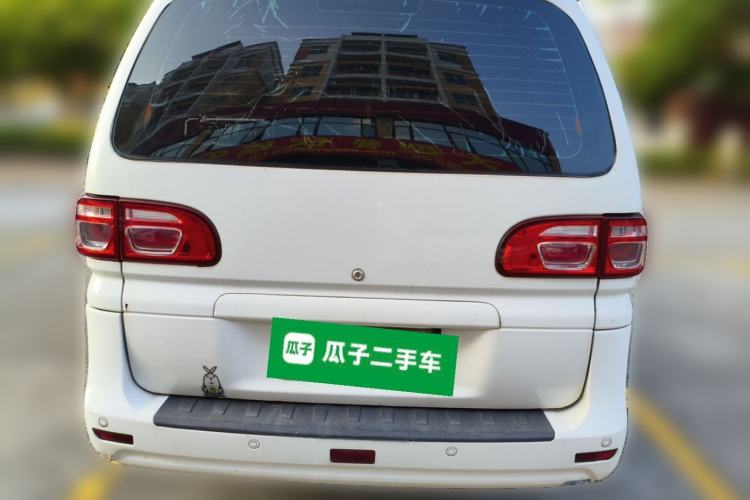 Used FORTHING Lingzhi 2018 M5L 1.6L 7-Seater Comfort Model Rear