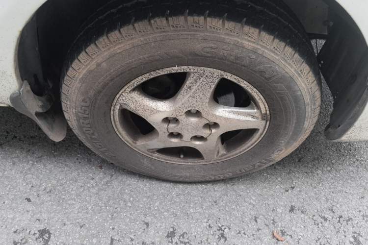 Used FORTHING Lingzhi 2018 M5 1.6L 7-Seater Comfort Model Right Front Wheel Hub