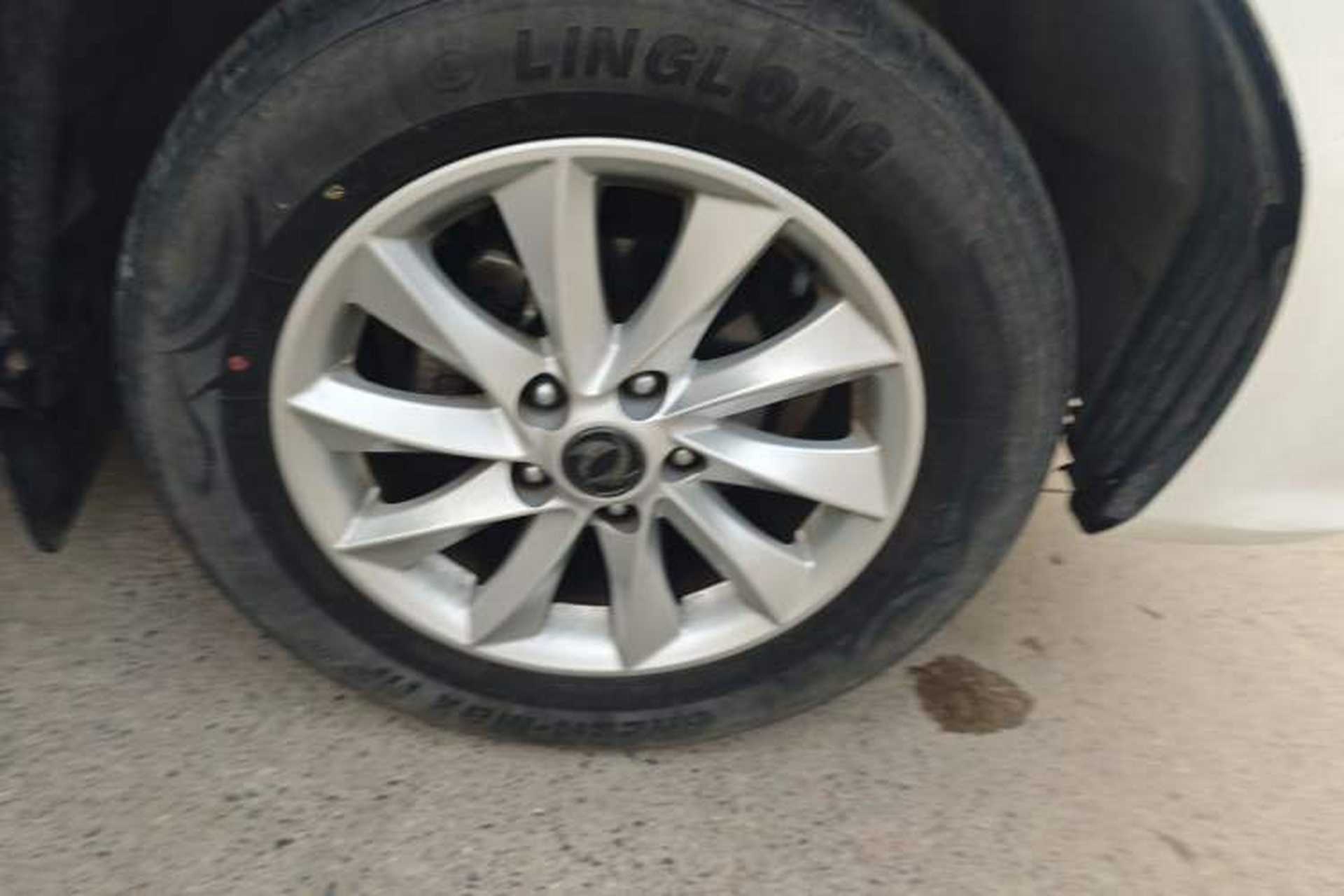 Used FORTHING Lingzhi 2018 M5 1.6L 7-Seater Luxury Model Right Front Wheel Hub
