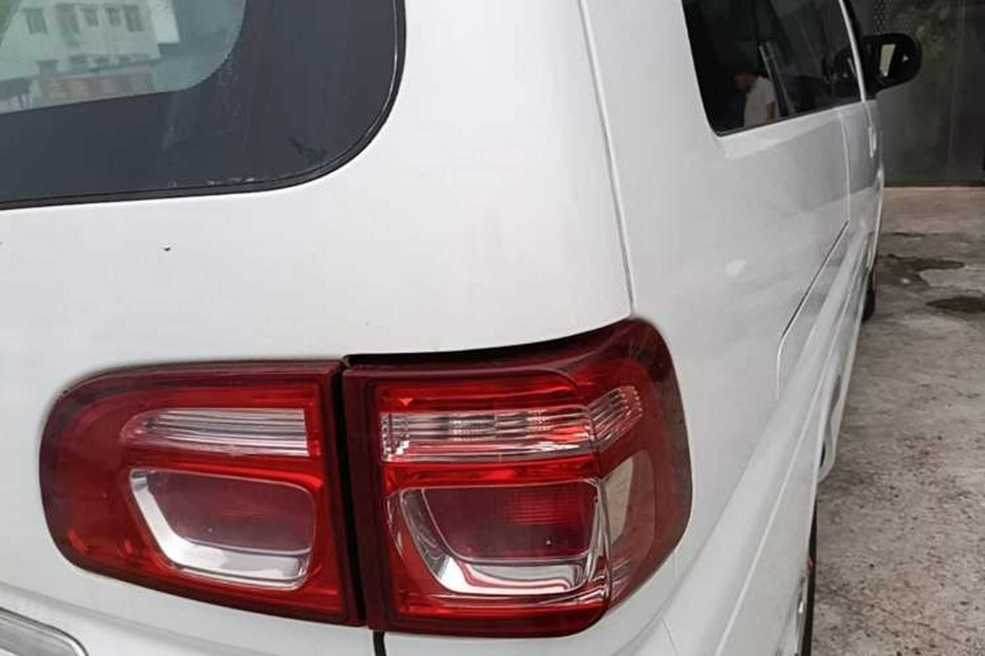 Used FORTHING Lingzhi 2018 M5L 1.6L 7-Seater Luxury Model Right Rear Taillight