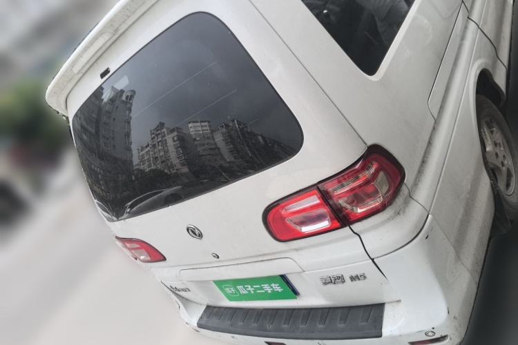 Used FORTHING Lingzhi 2018 M5 1.6L 7-Seater Comfort Model Trunk