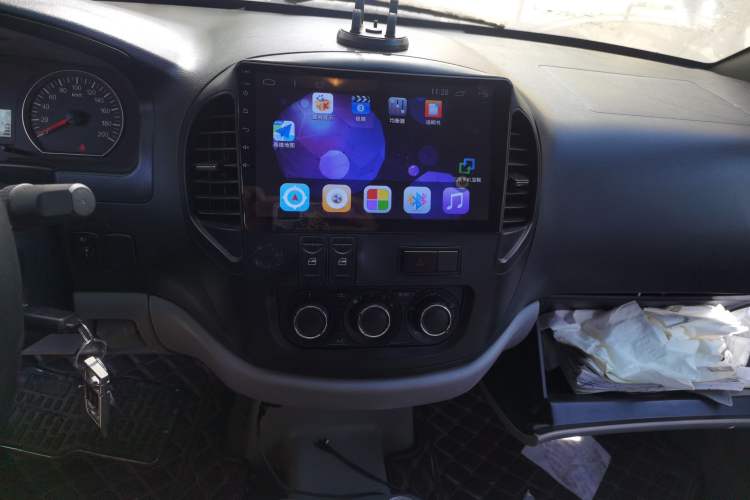 Used FORTHING Lingzhi 2018 M3L 1.6L 7-Seater Comfort Model Audio And AC Panel