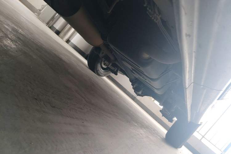 Used FORTHING Lingzhi 2018 M3 1.5L 5-Seat Base Model Chassis Front Left