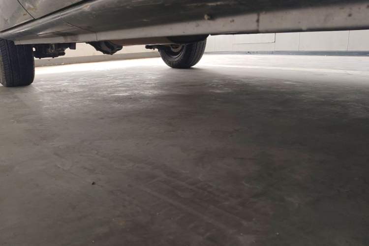 Used FORTHING Lingzhi 2018 M3 1.5L 5-Seat Base Model Chassis Front Right