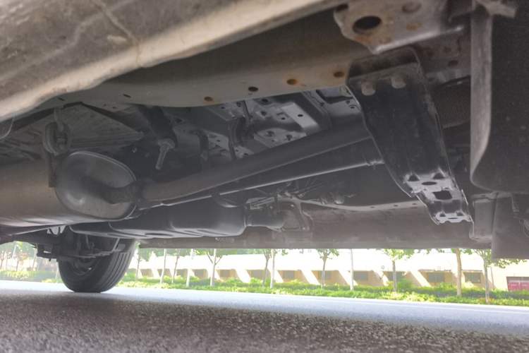 Used FORTHING Lingzhi 2018 M3 1.5L 5-Seat Base Model Chassis Front Right