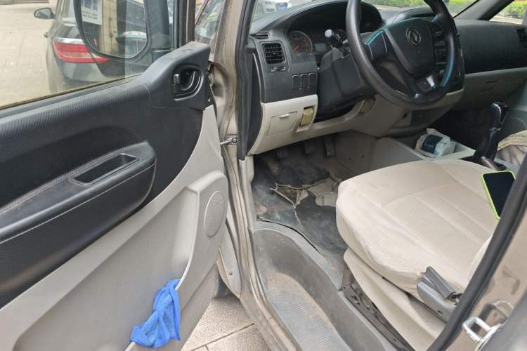Used FORTHING Lingzhi 2018 M3 1.5L 5-Seat Base Model Driver Seat