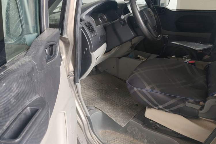 Used FORTHING Lingzhi 2018 M3 1.5L 5-Seat Base Model Driver Seat