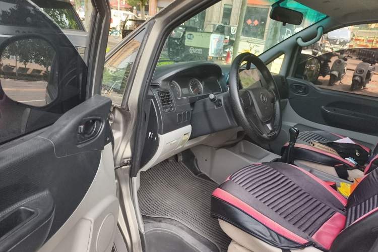 Used FORTHING Lingzhi 2018 M3 1.5L 5-Seat Base Model Driver Seat