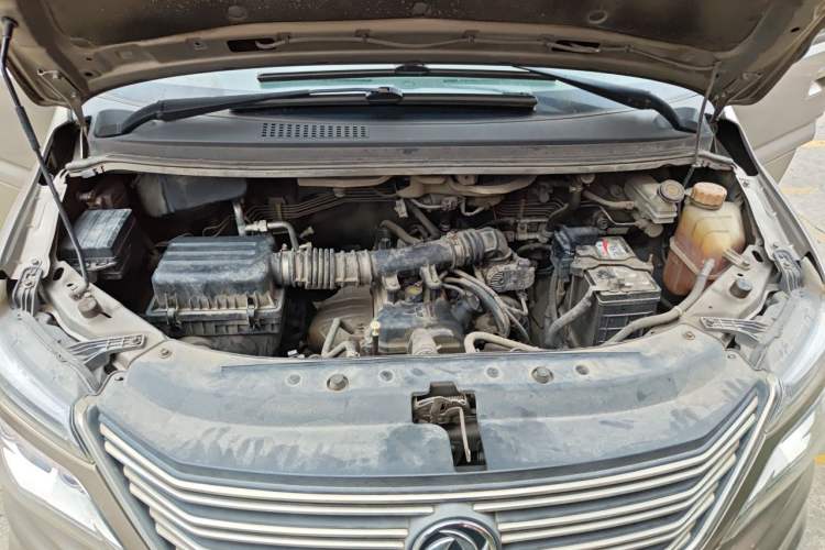 Used FORTHING Lingzhi 2018 M5L 1.6L 7-Seater Luxury Model Engine Bay
