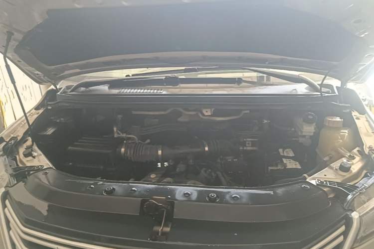 Used FORTHING Lingzhi 2018 M5L 1.6L 7-Seater Comfort Model Engine Bay