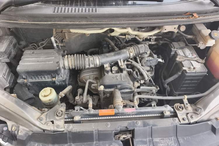 Used FORTHING Lingzhi 2018 M3 1.5L 5-Seat Base Model Engine Bay