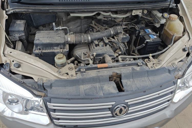 Used FORTHING Lingzhi 2018 M3L 1.6L 7-Seater Comfort Model Engine Bay