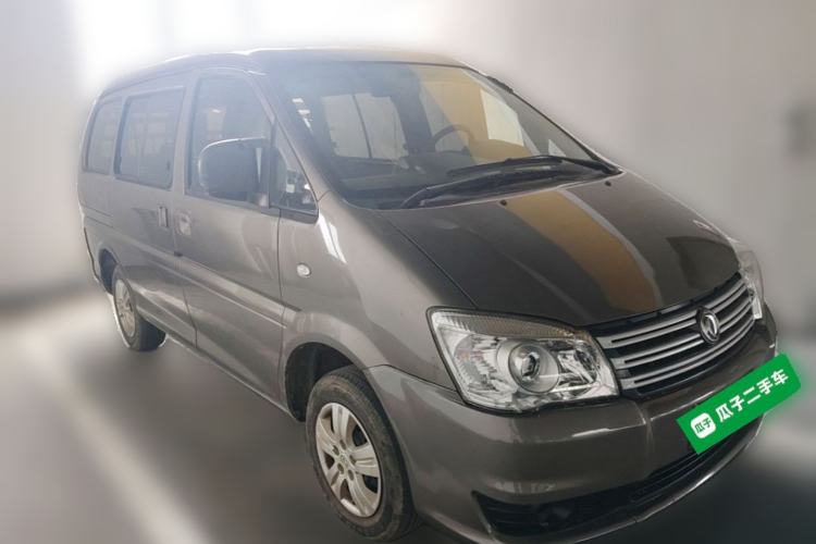 Used FORTHING Lingzhi 2018 M3 1.5L 5-Seat Base Model Front Right 45 Deg