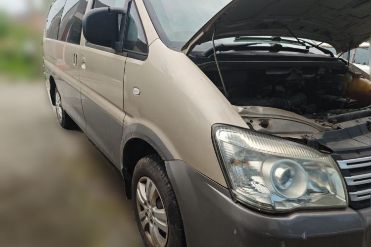Used FORTHING Lingzhi 2018 M3 1.6L 7-Seater Comfort Model Front Right 45 Deg