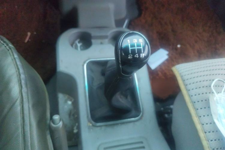 Used FORTHING Lingzhi 2018 M3L 1.6L 7-Seater Comfort Model Gear Lever