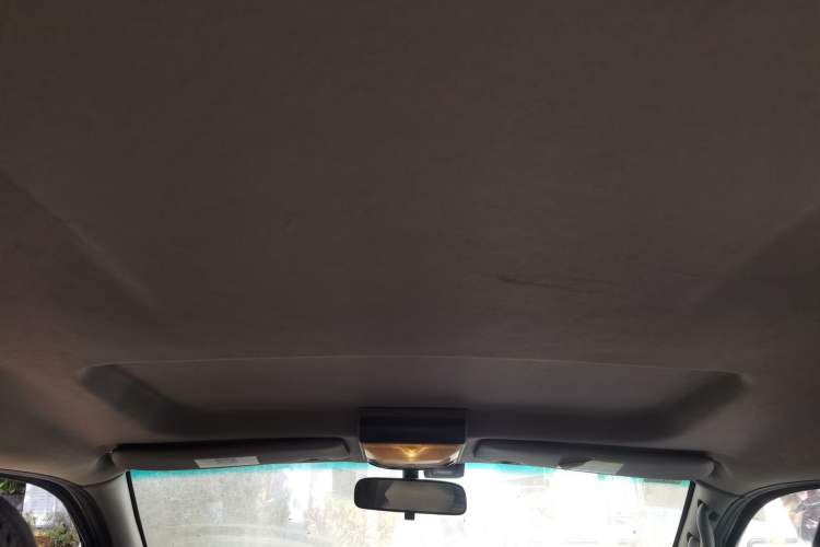 Used FORTHING Lingzhi 2018 M3L 1.6L 7-Seater Comfort Model Headliner