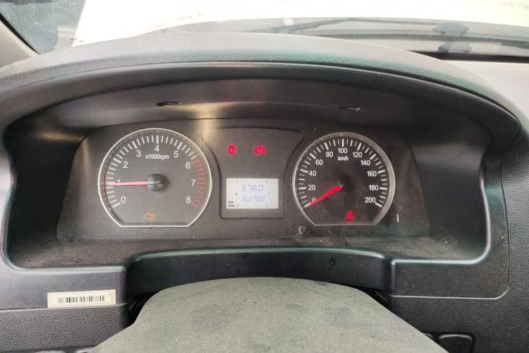 Used FORTHING Lingzhi 2018 M3 1.6L 7-Seater Comfort Model Instrument Cluster