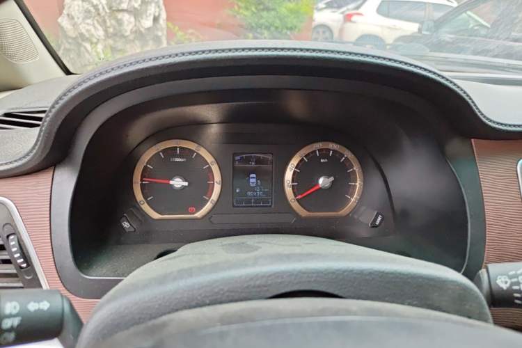 Used FORTHING Lingzhi 2018 M5L 1.6L 7-Seater Luxury Model Instrument Cluster