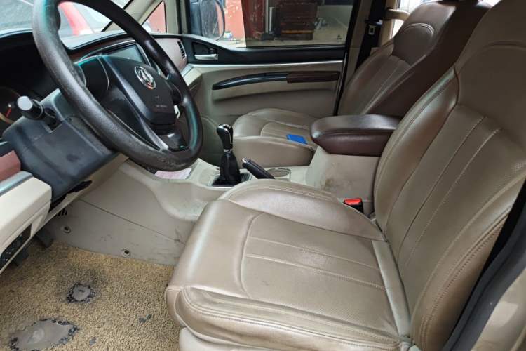 Used FORTHING Lingzhi 2018 M5L 1.6L 7-Seater Luxury Model Left Front Seat