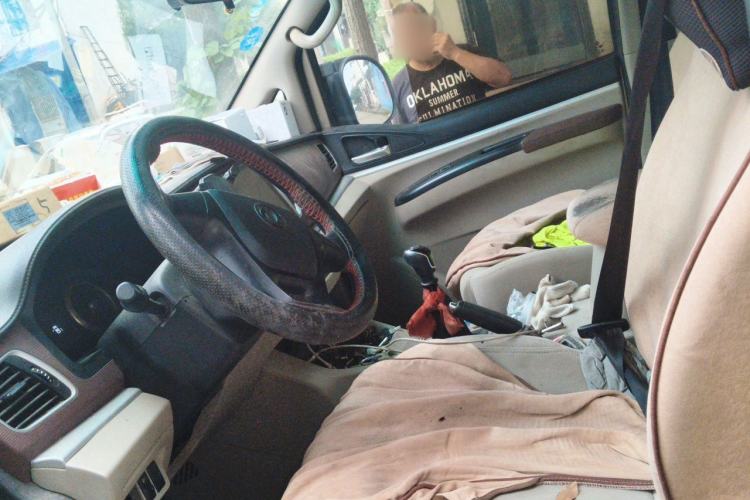 Used FORTHING Lingzhi 2018 M5L 2.0L 7-Seater Comfort Model Left Front Seat