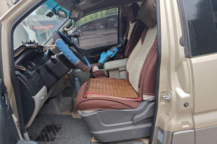 Used FORTHING Lingzhi 2018 M3L 1.6L 7-Seater Comfort Model Left Front Seat