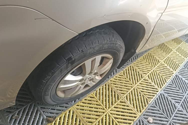 Used FORTHING Lingzhi 2018 M5L 1.6L 7-Seater Comfort Model Left Front Wheel Hub