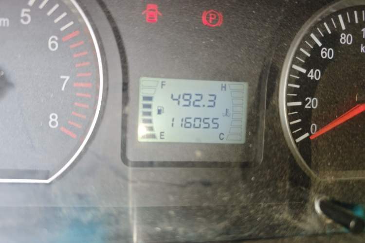 Used FORTHING Lingzhi 2018 M3 1.5L 5-Seat Base Model Odometer Close Up