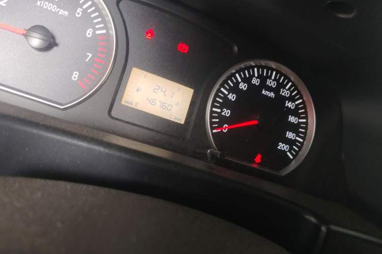 Used FORTHING Lingzhi 2018 M3 1.5L 5-Seat Base Model Odometer Close Up