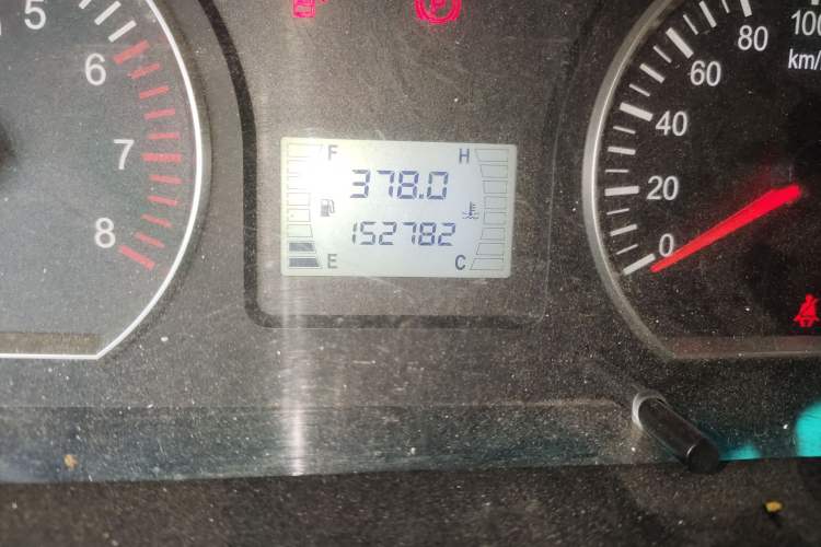 Used FORTHING Lingzhi 2018 M3 1.6L 7-Seater Comfort Model Odometer Close Up