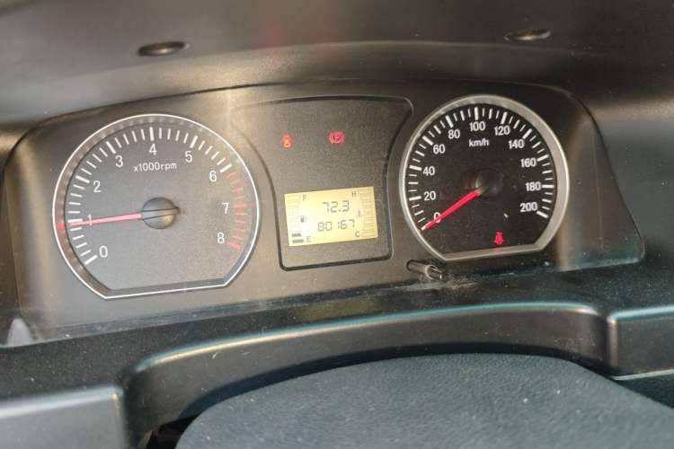 Used FORTHING Lingzhi 2018 M3 1.6L 7-Seater Comfort Model Odometer Close Up