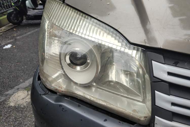 Used FORTHING Lingzhi 2018 M3 1.5L 7-Seater Standard Model Right Front Headlight