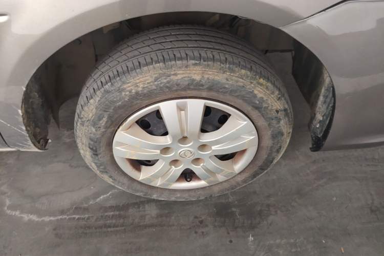 Used FORTHING Lingzhi 2018 M3 1.5L 5-Seat Base Model Right Front Wheel Hub