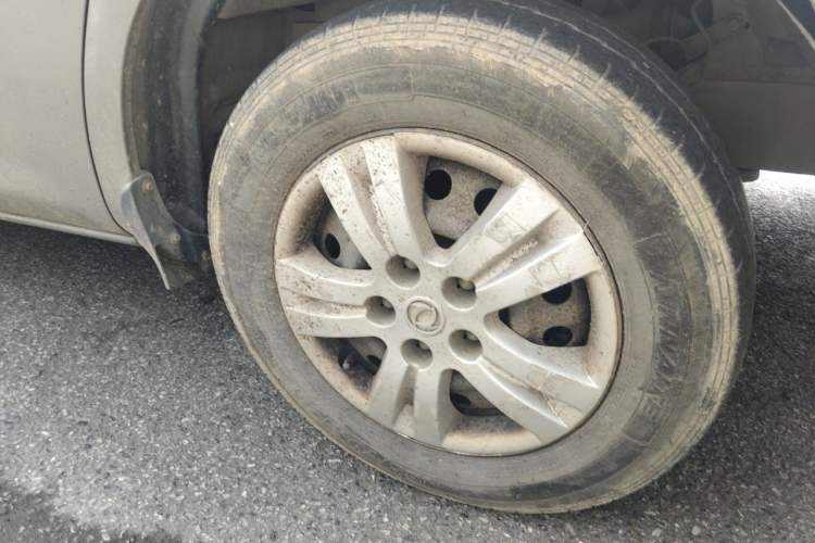 Used FORTHING Lingzhi 2018 M3 1.6L 7-Seater Comfort Model Right Front Wheel Hub