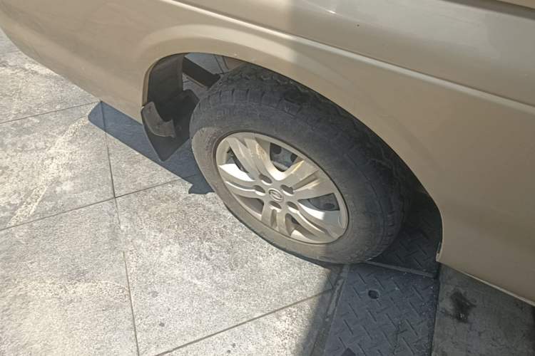 Used FORTHING Lingzhi 2018 M5L 1.6L 7-Seater Comfort Model Right Rear Wheel Hub