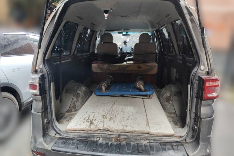 Used FORTHING Lingzhi 2018 M3 1.5L 7-Seater Standard Model Trunk