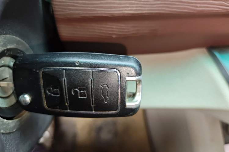 Used FORTHING Lingzhi 2018 M5L 1.6L 7-Seater Luxury Model Vehicle Key