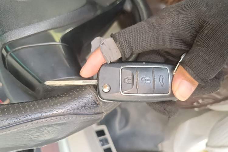 Used FORTHING Lingzhi 2018 M5L 1.6L 7-Seater Comfort Model Vehicle Key