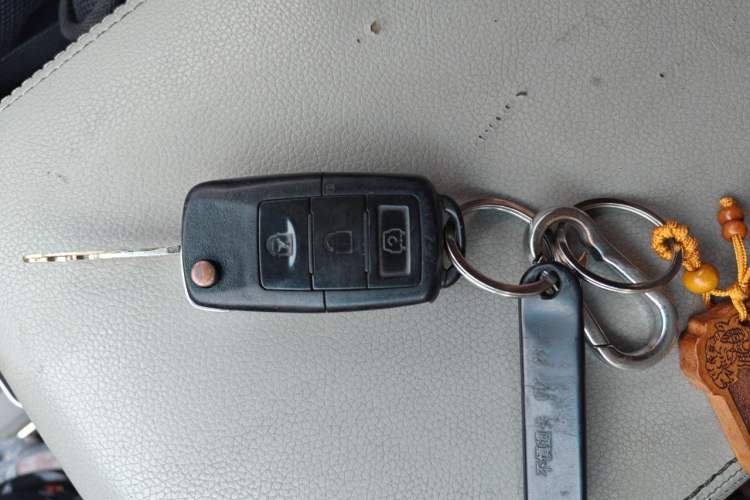 Used FORTHING Lingzhi 2018 M3L 1.6L 7-Seater Comfort Model Vehicle Key