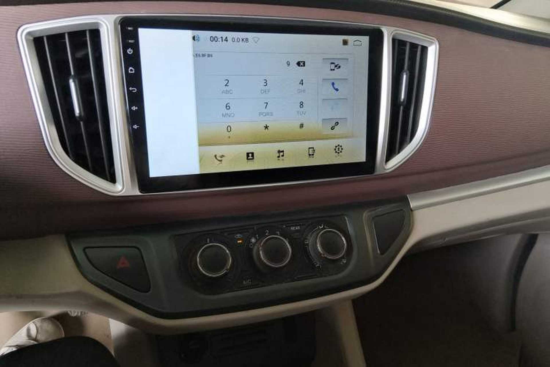 Used FORTHING Lingzhi 2019 M5L 1.6L 7-Seater Comfort Model China VI Standard Audio And AC Panel