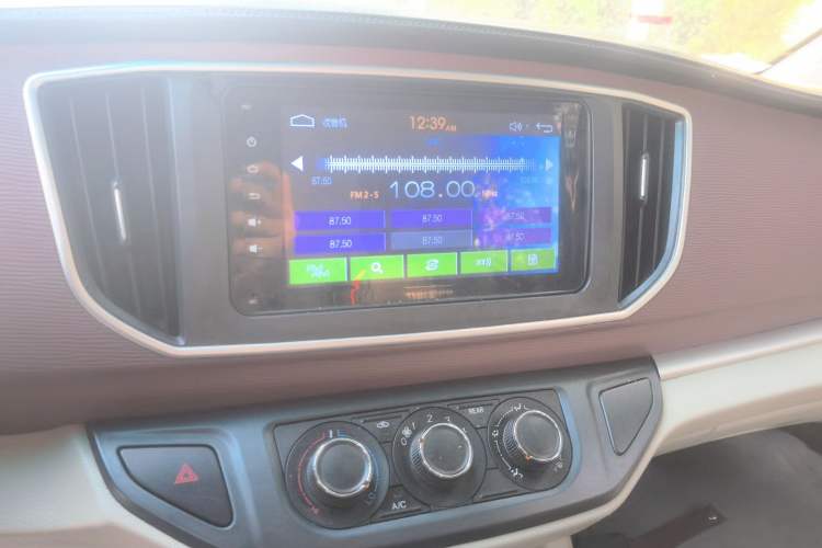 Used FORTHING Lingzhi 2019 M5 1.6L 7-Seater Base Model China VI Audio And AC Panel