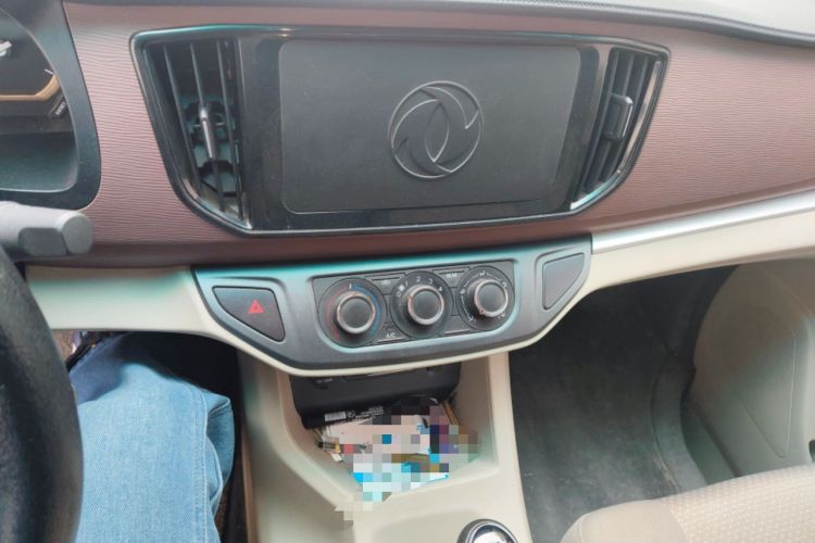 Used FORTHING Lingzhi 2019 V3 1.6L 2-Seat Standard Model China VI Audio And AC Panel