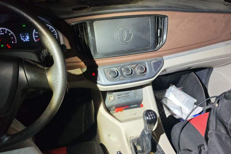 Used FORTHING Lingzhi 2019 V3 1.6L 2-Seat Standard Model China VI Audio And AC Panel