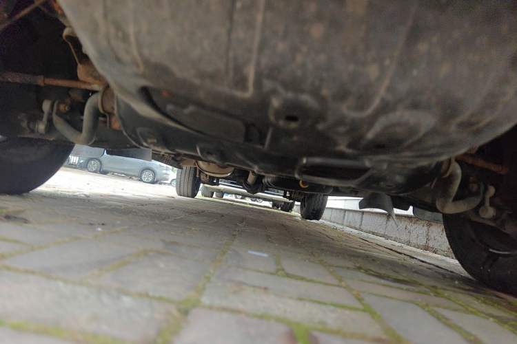 Used FORTHING Lingzhi 2019 M5L 1.6L 7-Seater Standard Model China VI Chassis Front